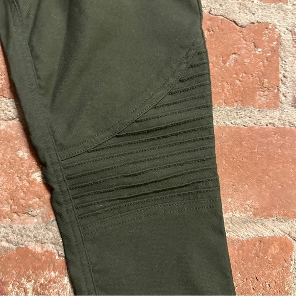 Prana Breanna Cargo Green stretchy moto style stiching multi functional pants 2 - Picture 12 of 16